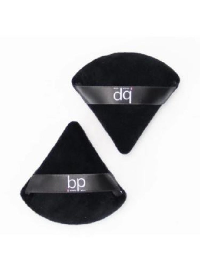 إسفنجة بودرة مثلثية الشكل